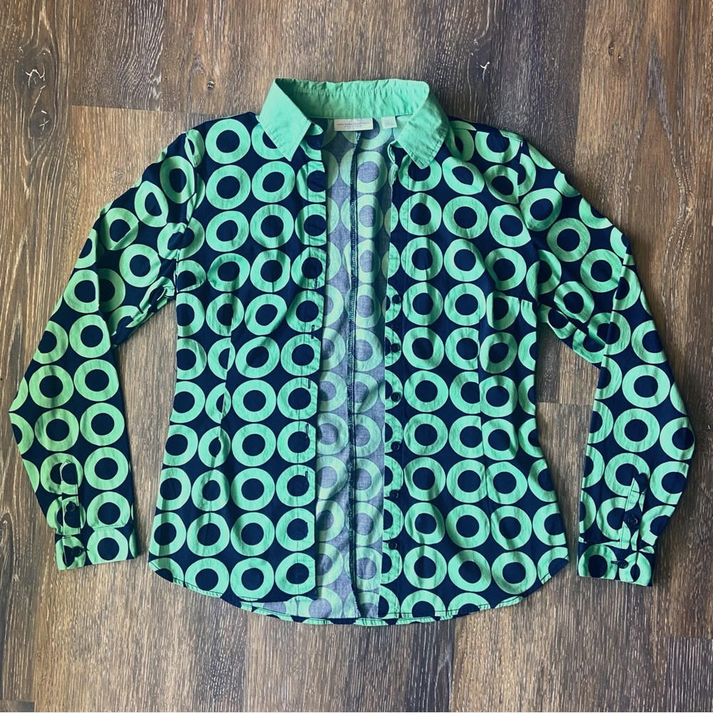 New York & Company retro print small button-down shirt